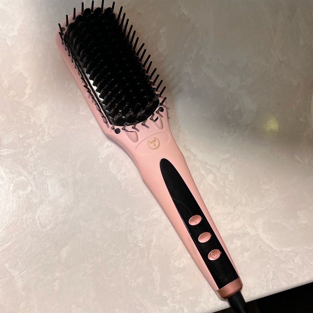 Le Vite L’ange Hot Brush Hair Straightening Brush